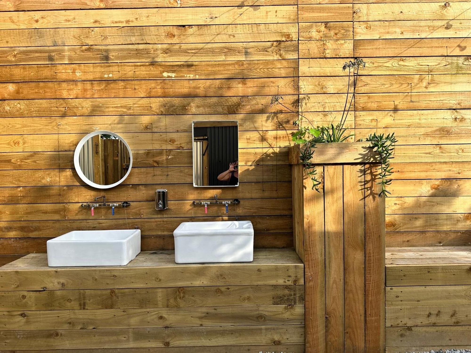 Lakeside Glamping Firecrest 大圣科勒姆 外观 照片